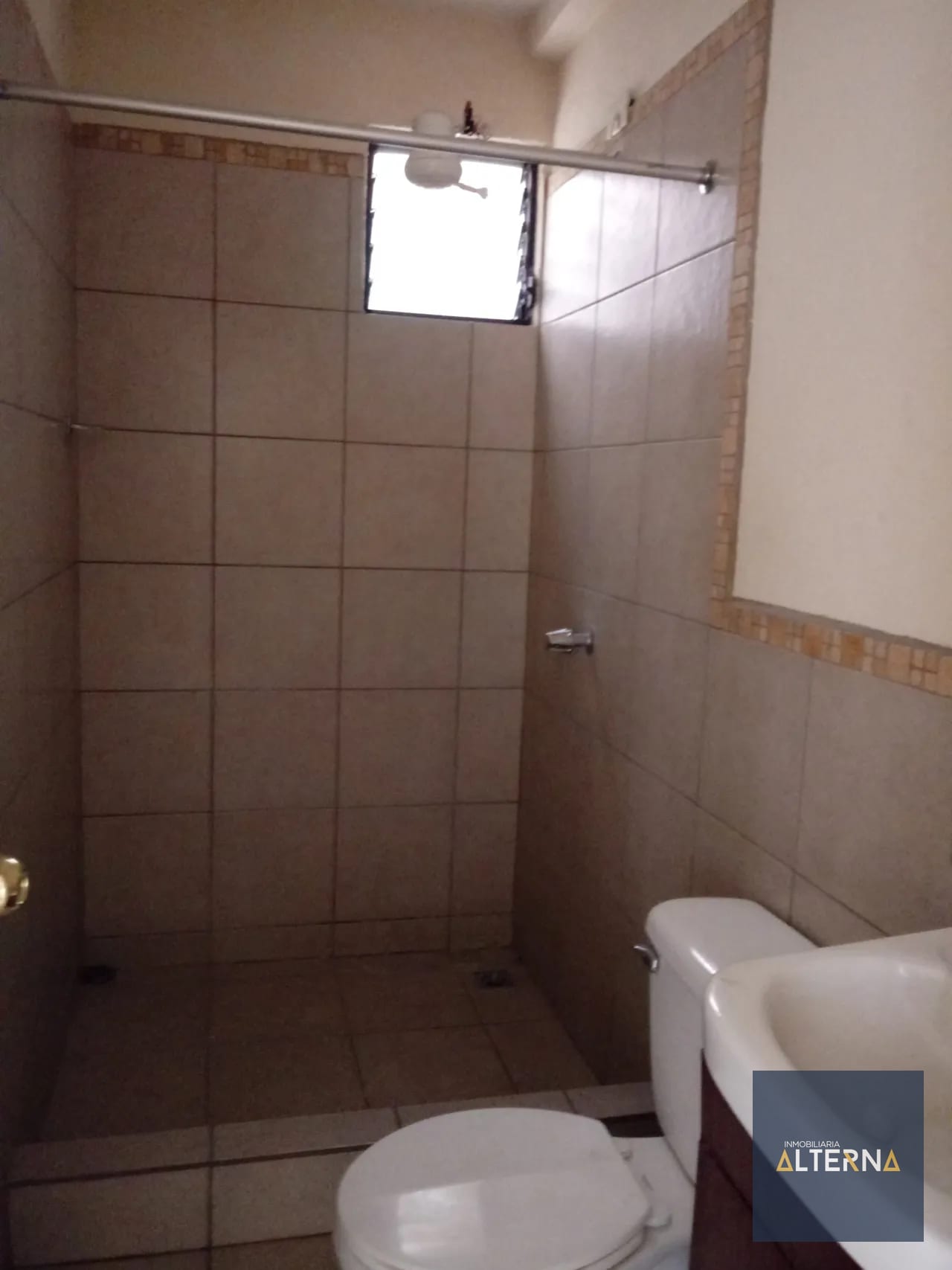 Apartamento en Renta en zona 10 muy cerca de centro medico — Apartamento en Alquiler en Zona 10, Guatemala, Ciudad — foto 6 de 10