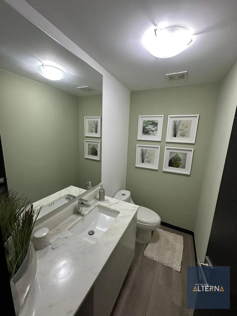 Apartamento en Venta Zona 14 primer nivel con jardin — Apartamento en Venta en Zona 14, Guatemala, Ciudad — foto 4 de 10