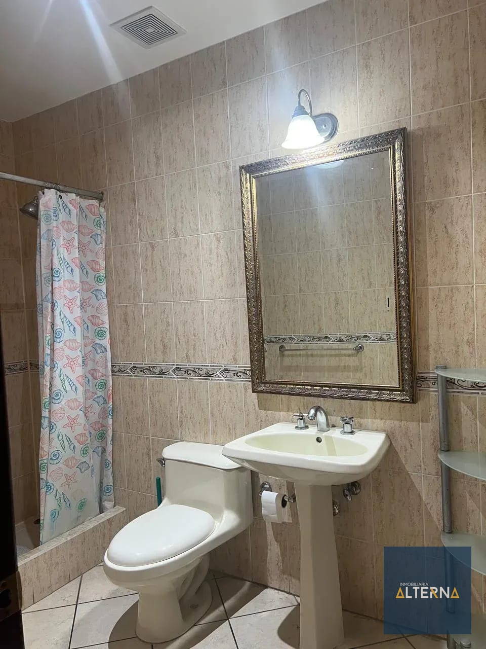 Apartamento en Renta Amueblado y Equipado Zona 10 — Apartamento en Alquiler en Zona 10, Guatemala, Ciudad — foto 1 de 11