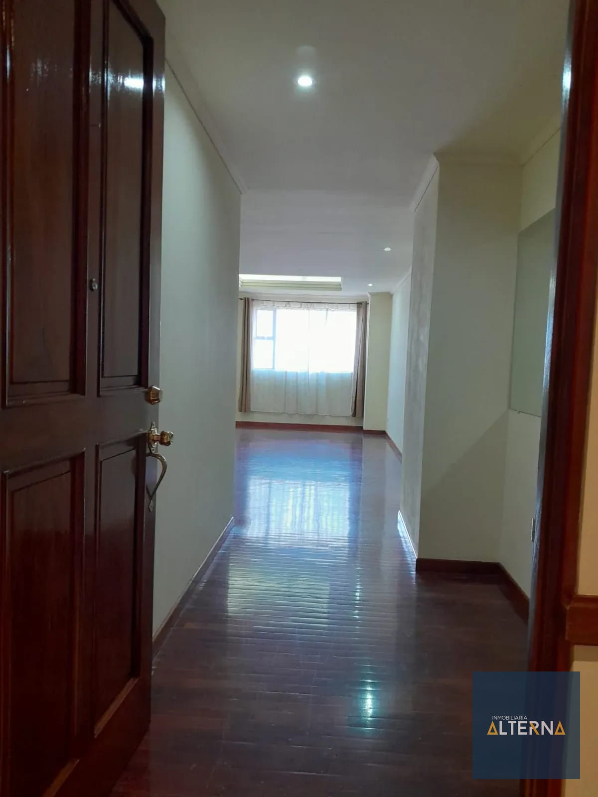 Apartamento en Renta Zona 10 — Apartamento en Alquiler en Zona 10, Guatemala, Ciudad — foto 10 de 15