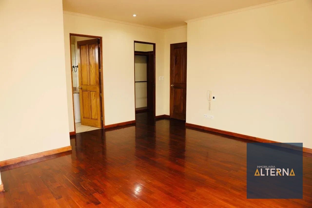 Apartamento en Renta Zona 10 — Apartamento en Alquiler en Zona 10, Guatemala, Ciudad — foto 1 de 15