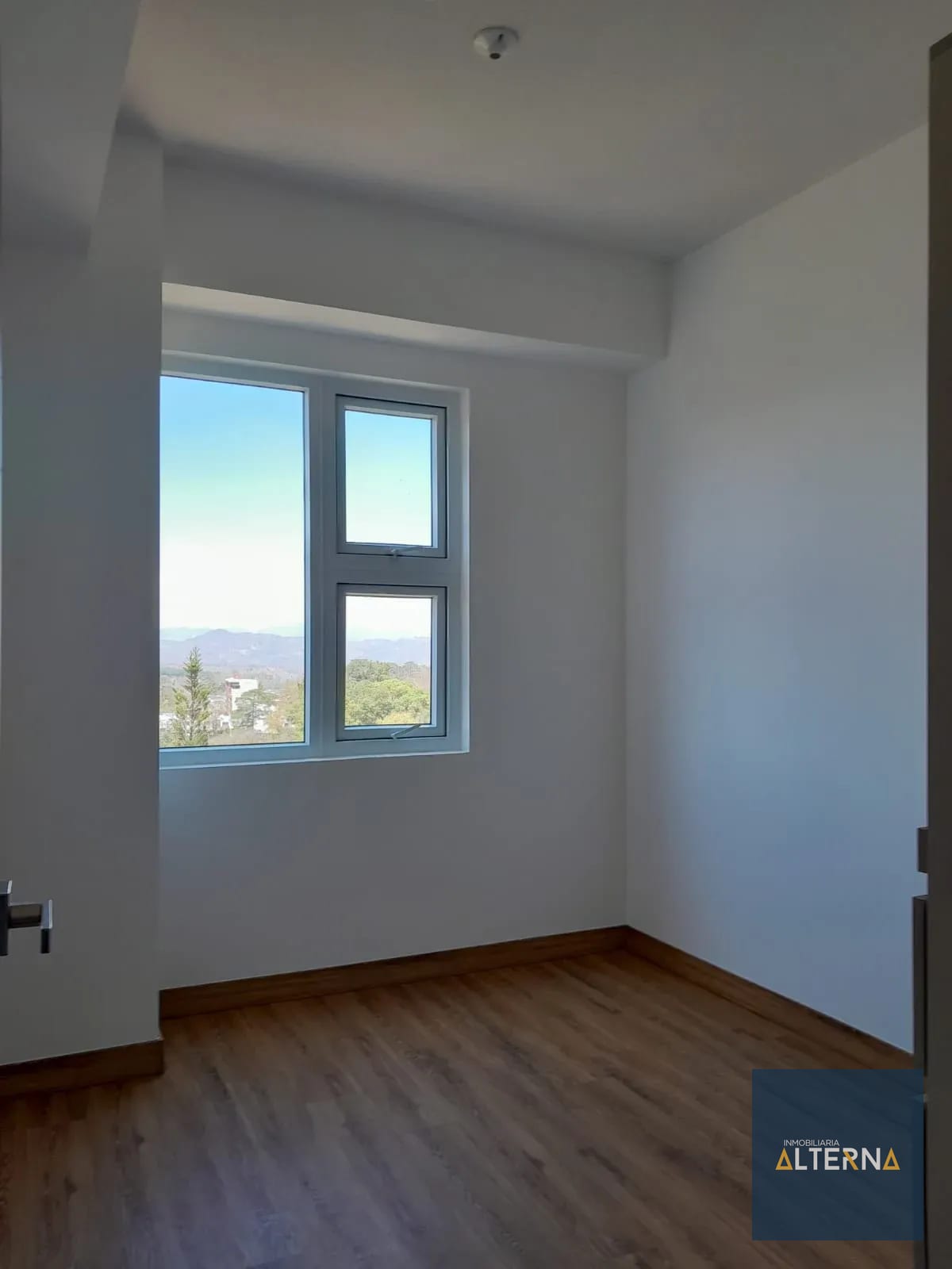 Apartamento en Renta en Zona 2 Edificio Vertical — Apartamento en Alquiler en Zona 2, Guatemala, Ciudad — foto 2 de 17
