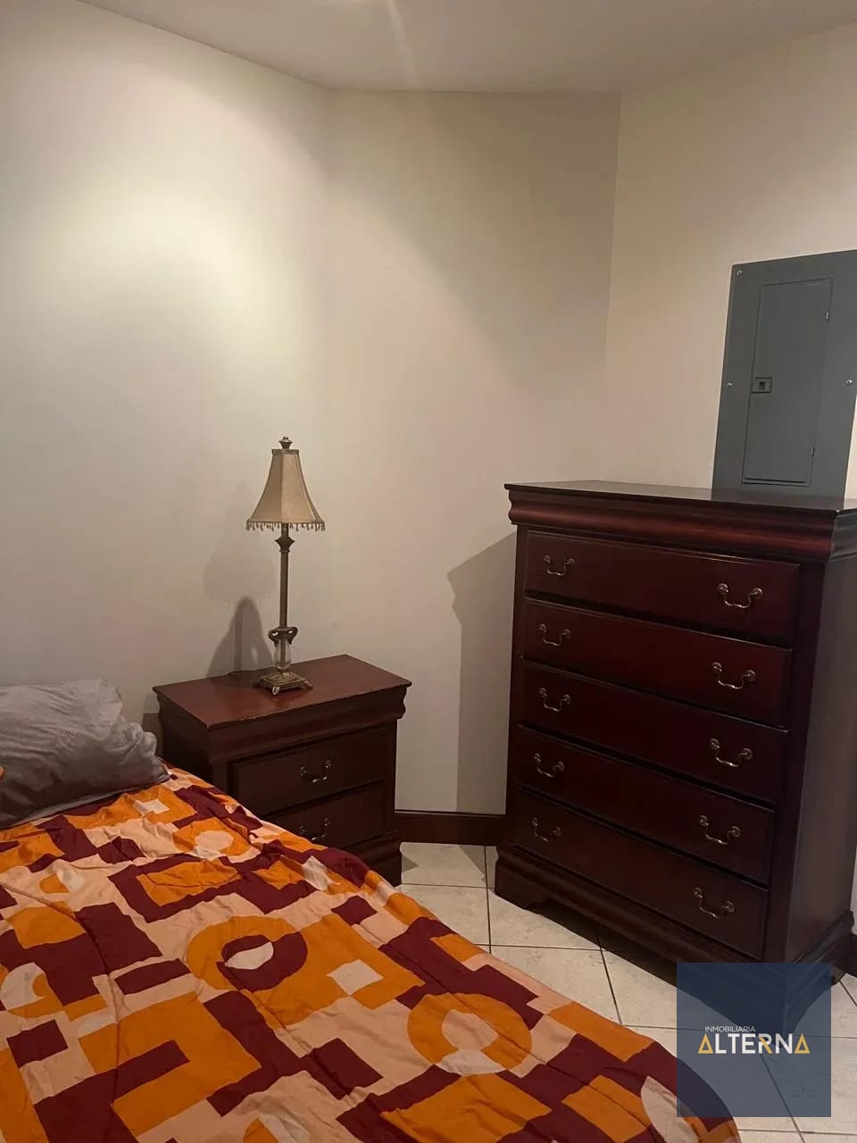 Apartamento en Renta Amueblado y Equipado — Apartamento en Alquiler en Zona 10, Guatemala, Ciudad — foto 5 de 11