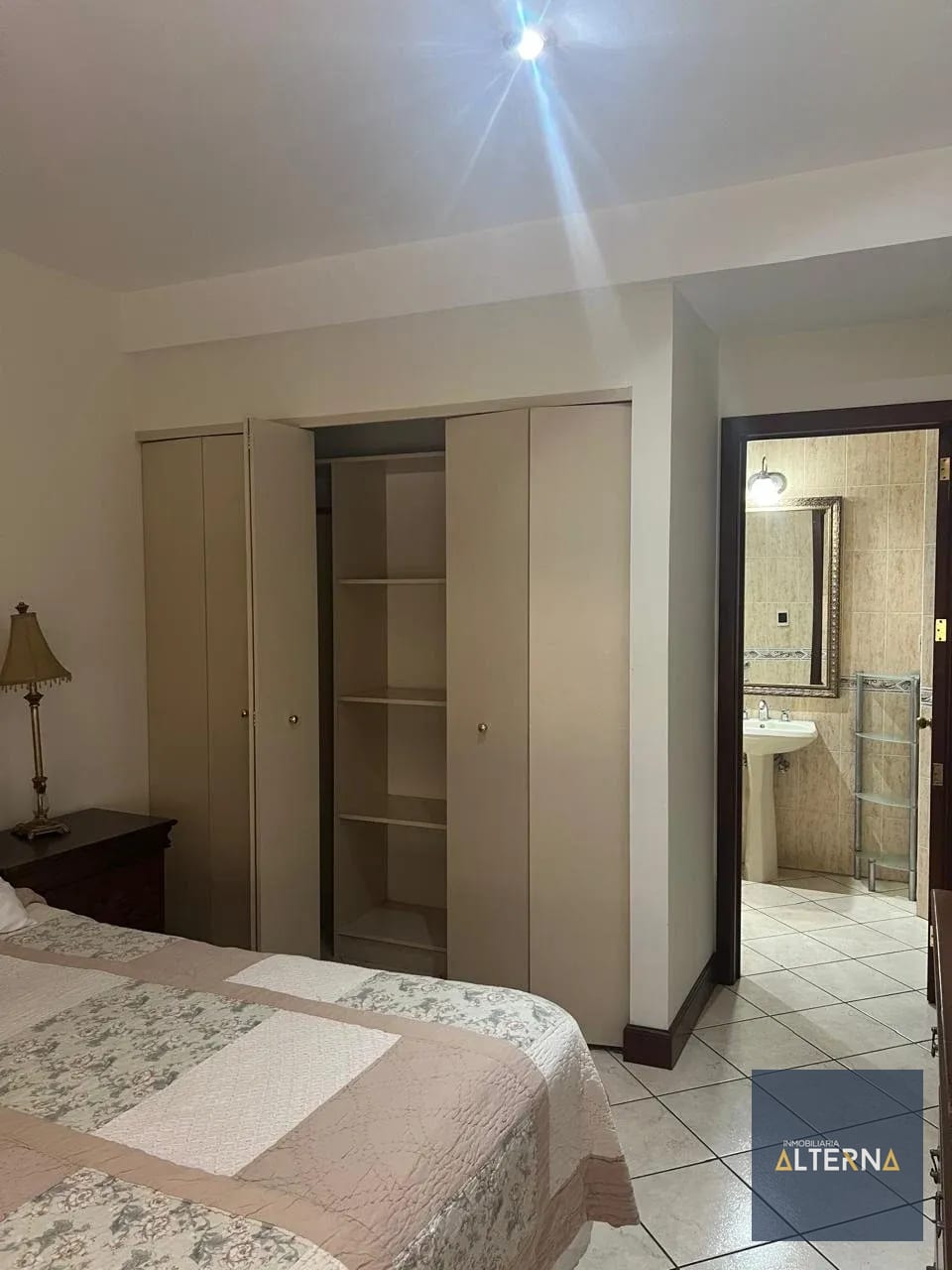 Apartamento en Renta Amueblado y Equipado — Apartamento en Alquiler en Zona 10, Guatemala, Ciudad — foto 10 de 11