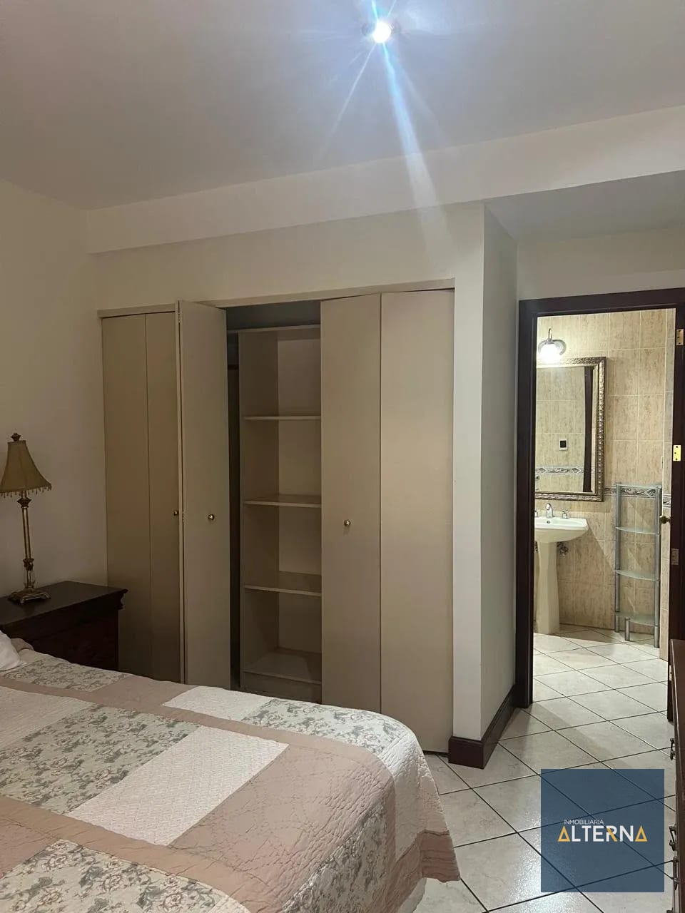Apartamento en Renta Amueblado y Equipado Edificio Milenia — Apartamento en Alquiler en Zona 10, Guatemala, Ciudad — foto 10 de 11