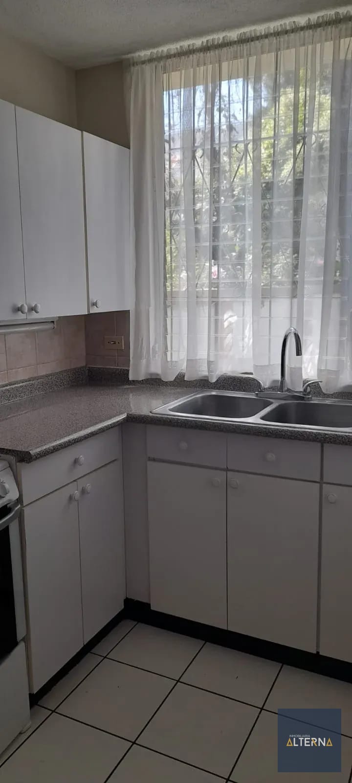 Apartamento en Renta amueblado en zona 9 — Apartamento en Alquiler en Zona 9, Guatemala, Ciudad — foto 10 de 12