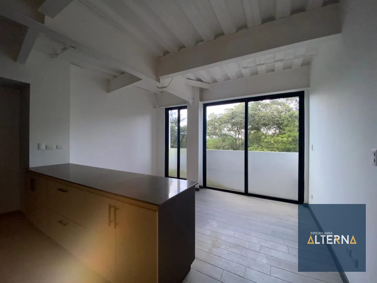 Apartamento en Renta en Zona 16 cerca de la entrada a Hacienda Rea — Apartamento en Alquiler en Zona 16, Guatemala, Ciudad — foto 1 de 4