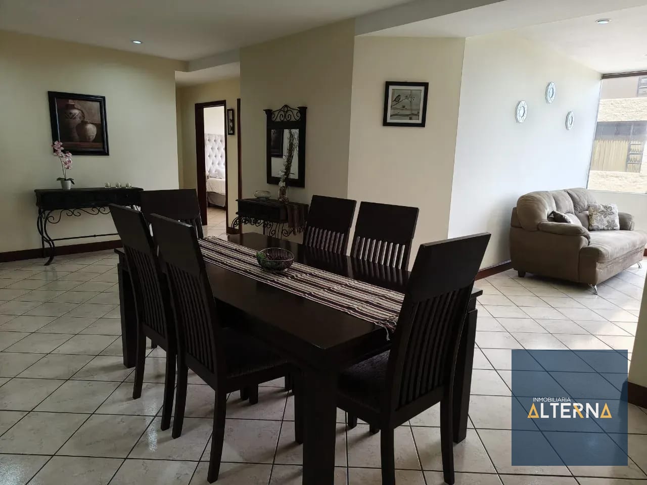 Apartamento Amueblado Renta Zona 10 — Apartamento en Venta en Zona 10, Guatemala, Ciudad — foto 1 de 8