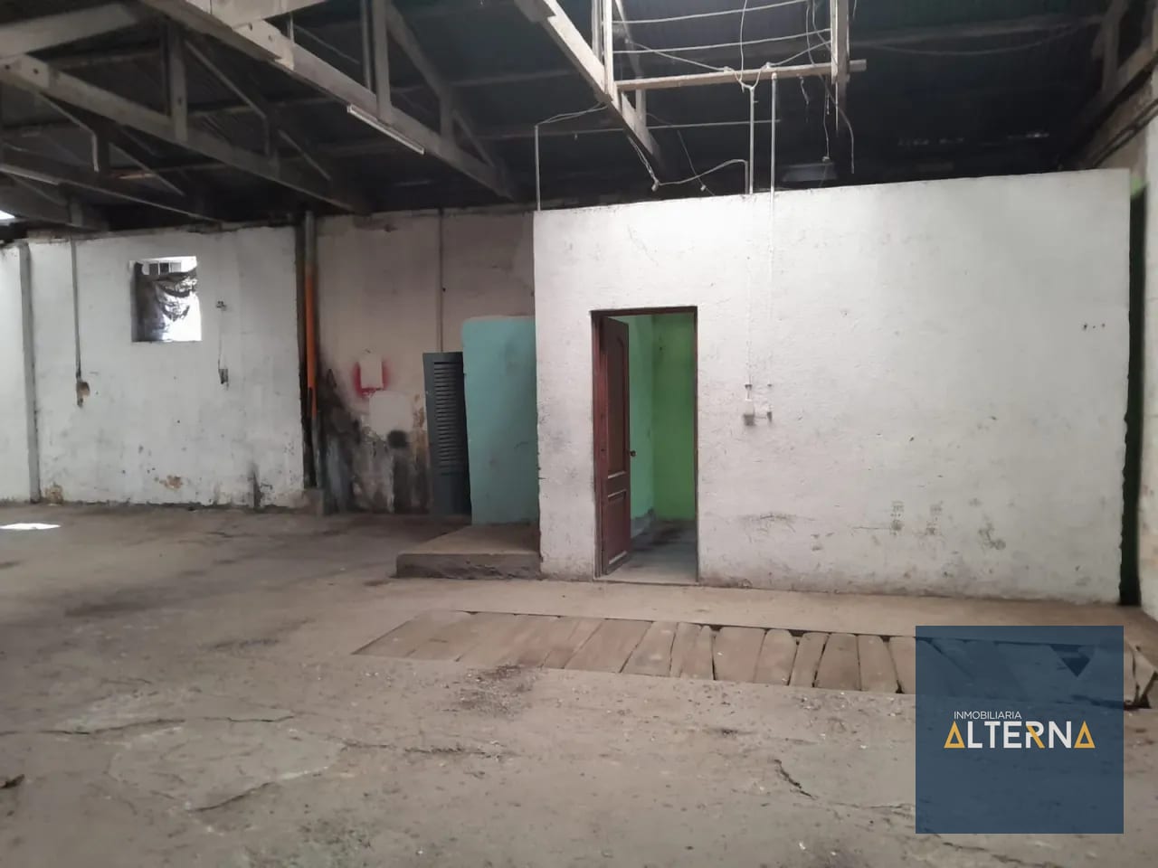 Bodega para Remodelar en Venta en Zona 4 — Bodega / Ofibodega en Venta en Zona 4, Guatemala, Ciudad — foto 1 de 5