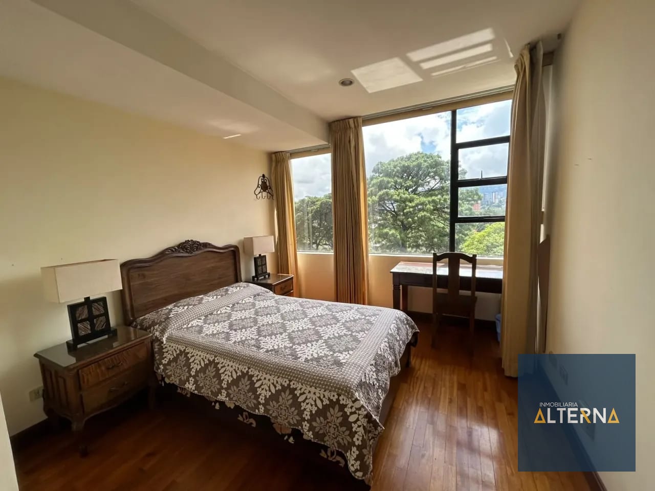 Apartamento en Renta Zona 10 — Apartamento en Alquiler en Zona 10, Guatemala, Ciudad — foto 2 de 17