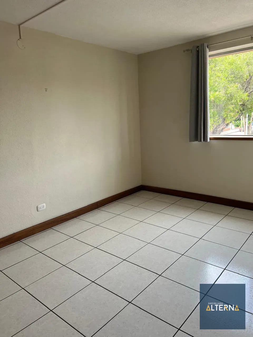 APARTAMENTO EN RENTA ZONA 9 Segundo nivel sin elevador — Apartamento en Alquiler en Zona 9, Guatemala, Ciudad — foto 9 de 13