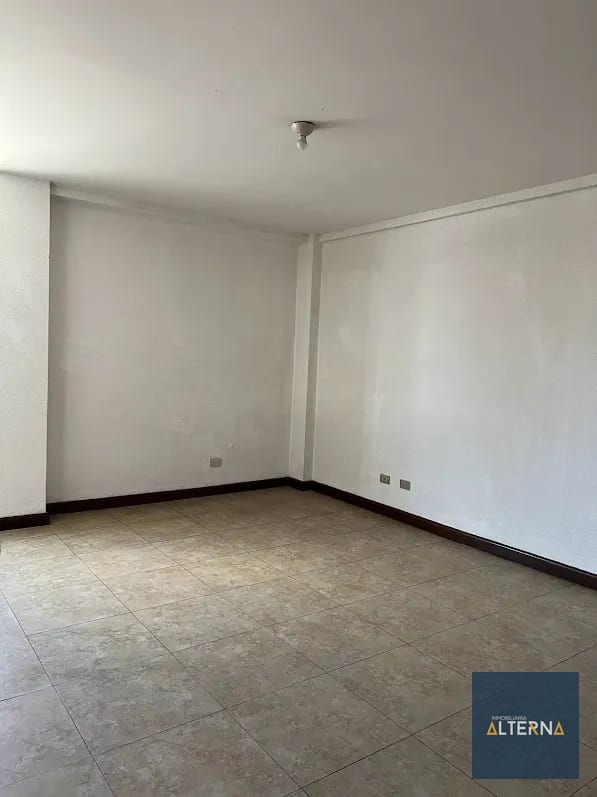 Apartamento en Renta en zona 10 muy cerca de centro medico — Apartamento en Alquiler en Zona 10, Guatemala, Ciudad — foto 2 de 9