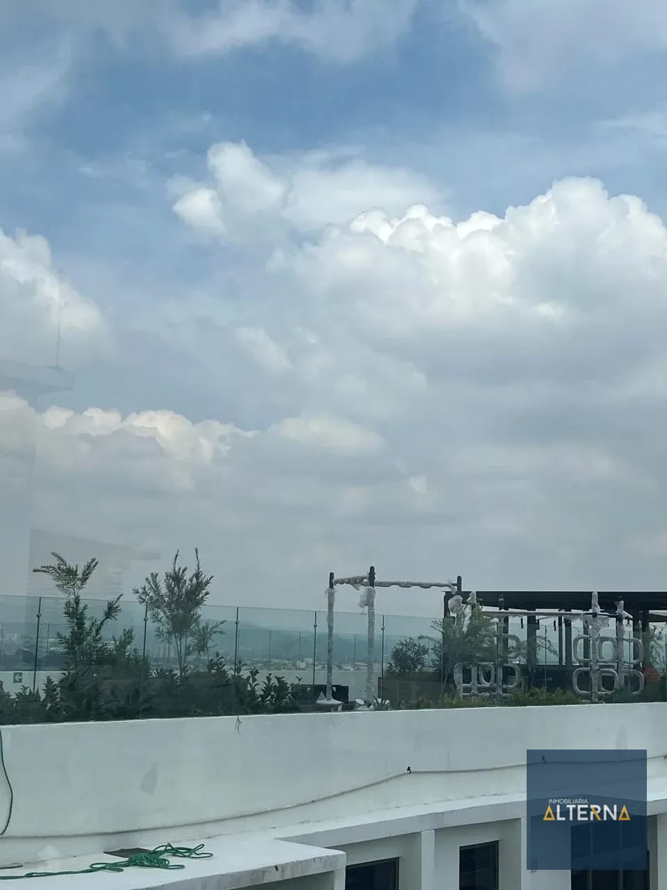 Apartamento en renta zona 10 EDIFICIO ATARAH — Apartamento en Alquiler en Zona 10, Guatemala, Ciudad — foto 3 de 16