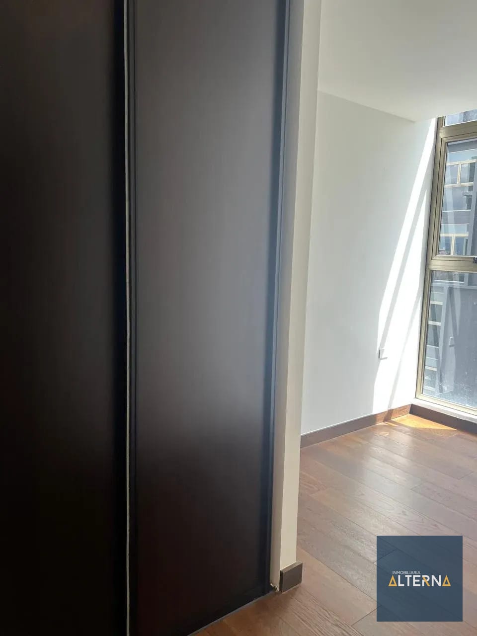 Apartamento en renta en el mejor sector de zona 10 — Apartamento en Alquiler en Zona 10, Guatemala, Ciudad — foto 1 de 12