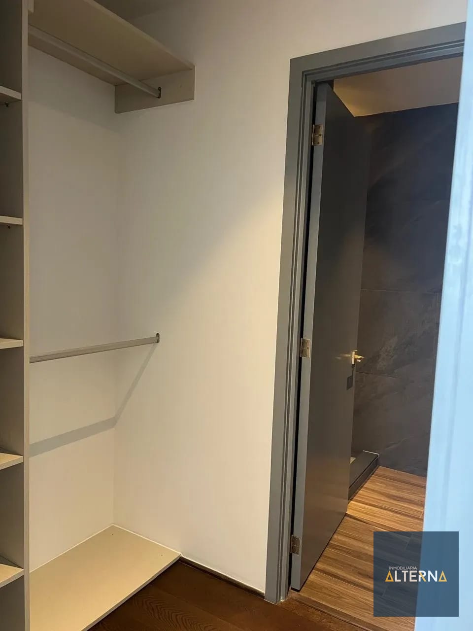 Apartamento en renta en el mejor sector de zona 10 — Apartamento en Alquiler en Zona 10, Guatemala, Ciudad — foto 7 de 12