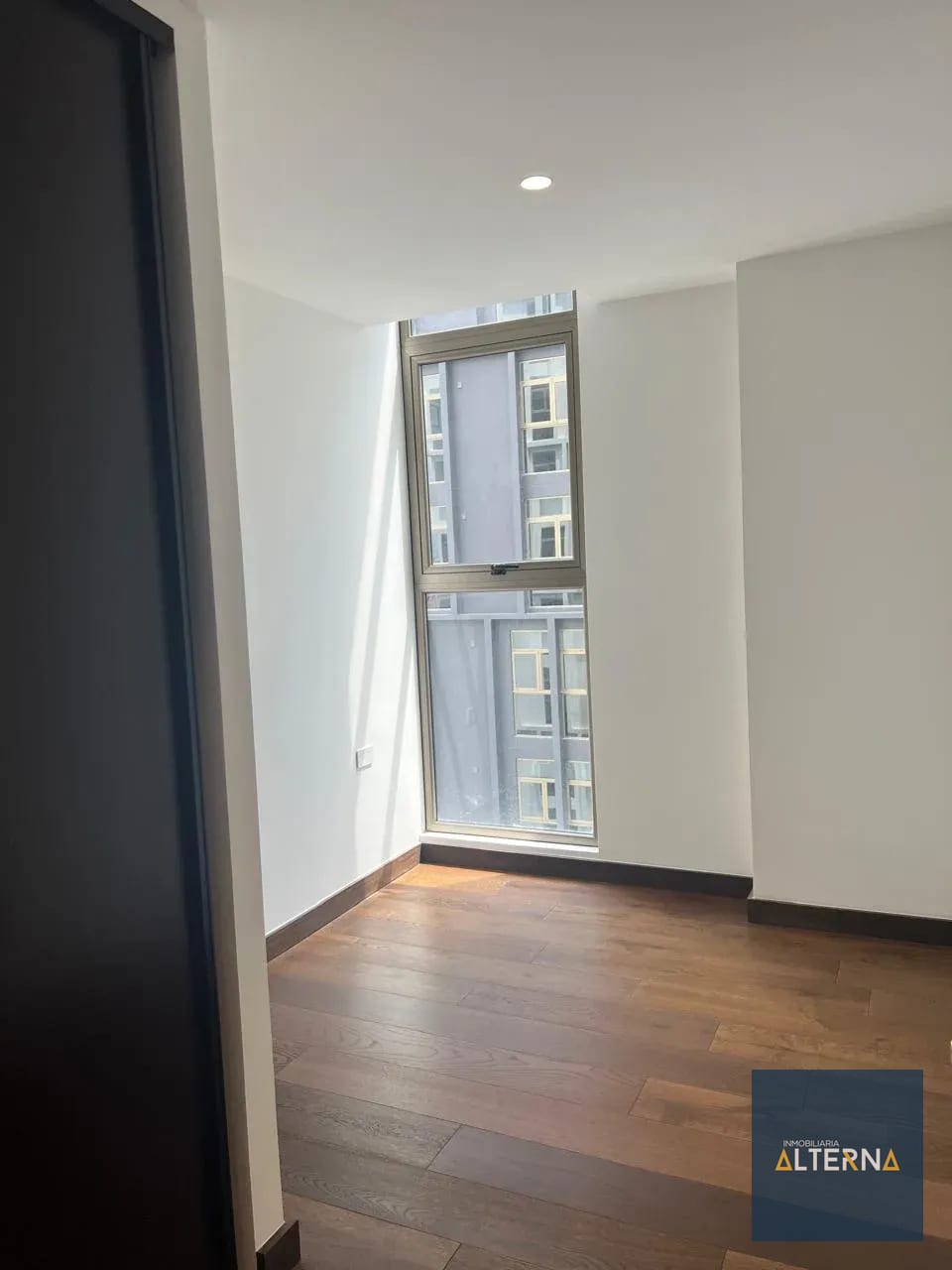 Apartamento en renta en el mejor sector de zona 10 — Apartamento en Alquiler en Zona 10, Guatemala, Ciudad — foto 10 de 12