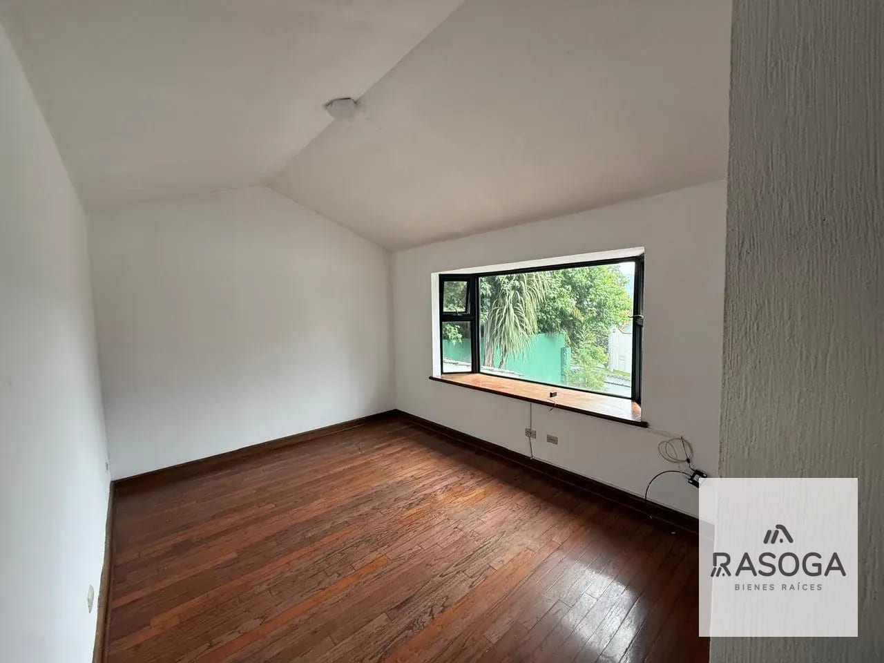 Vendo Preciosa Casa en KM 12 CAES, Sin Gradas en Primer Nivel — Casa en Venta en La Encantada, Carretera a El Salvador, Guatemala, Ciudad — foto 7 de 10
