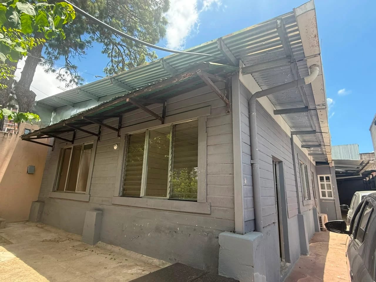 Casa Comercial en Renta | Colonia Alcázar, Zona 10 — Casa en Alquiler en Alcázar, Zona 10, Guatemala, Ciudad — foto 1 de 13