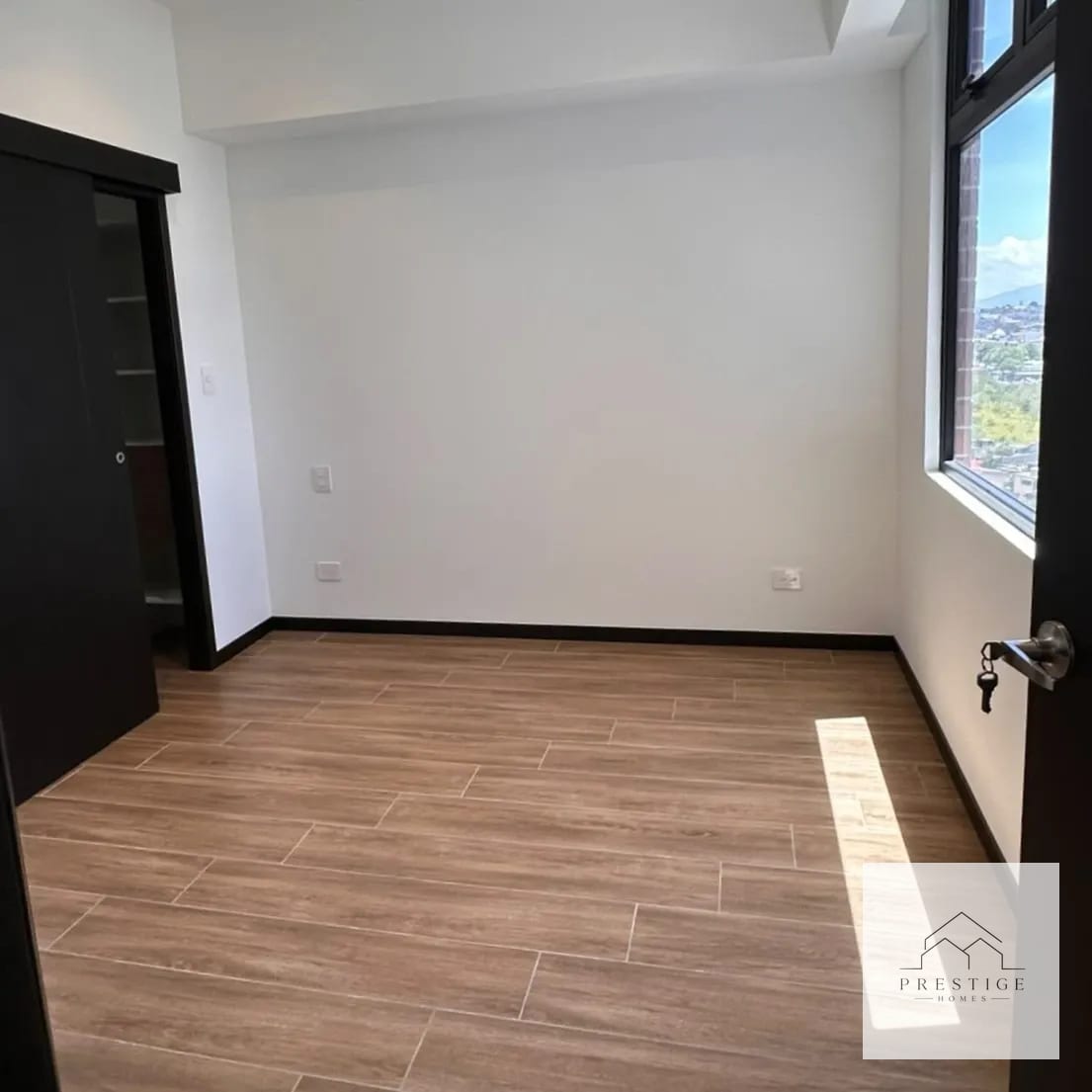 Apartamento en Renta | Edificio Marabi Zona 11 — Apartamento en Alquiler en Zona 11, Guatemala, Ciudad — foto 3 de 8