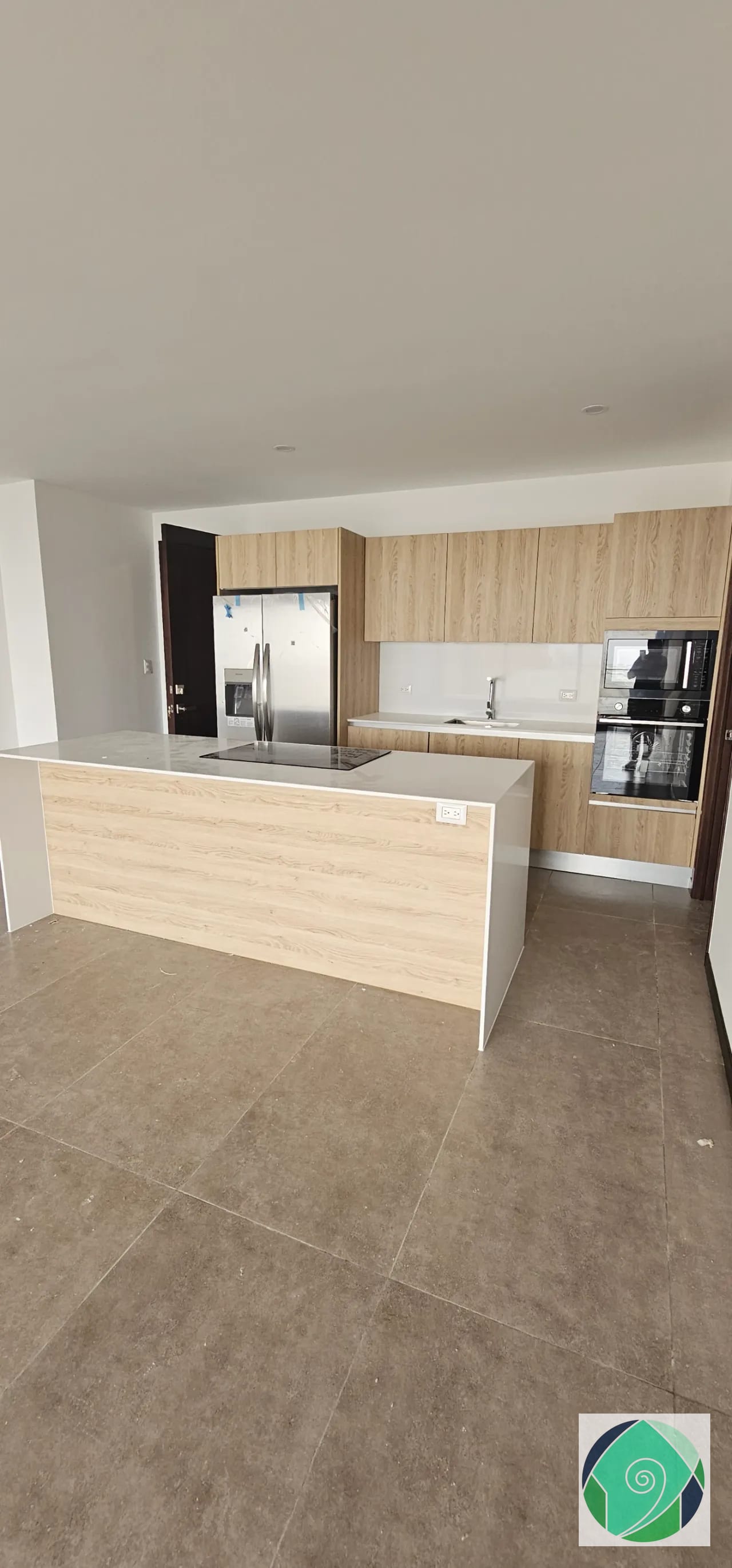 Venta apartamento de 2 habitaciones en San Lázaro, Zona 15 - Image 2