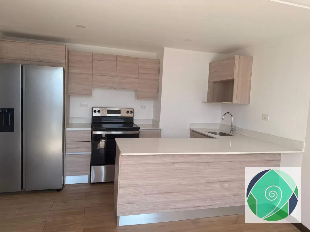 Alquiler apartamento de 2 habitaciones en zona 14, La Villa — Apartamento en Alquiler en Terra Delfines, Zona 14, Guatemala, Ciudad — foto 3 de 13