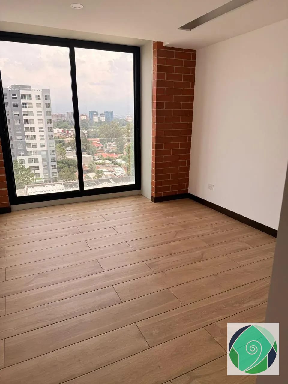 Alquiler apartamento de 2 habitaciones en zona 14, La Villa — Apartamento en Alquiler en Terra Delfines, Zona 14, Guatemala, Ciudad — foto 2 de 13