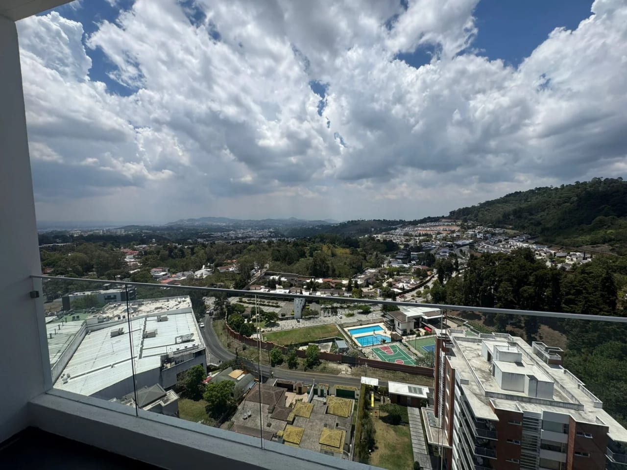 Renta Apartamento NARU, Zona 16 — Apartamento en Alquiler en Zona 16, Guatemala, Ciudad — foto 16 de 17