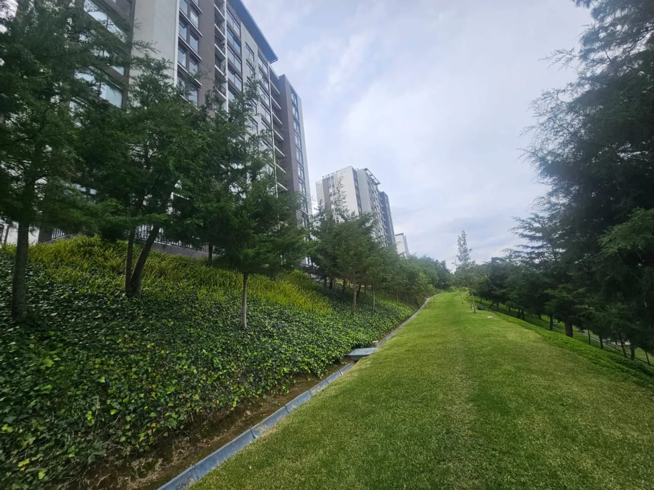 Lindo Apartamento en Venta en Nagano, Cerca de zona 16. — Apartamento en Venta en Zona 16, Guatemala, Ciudad — foto 1 de 17
