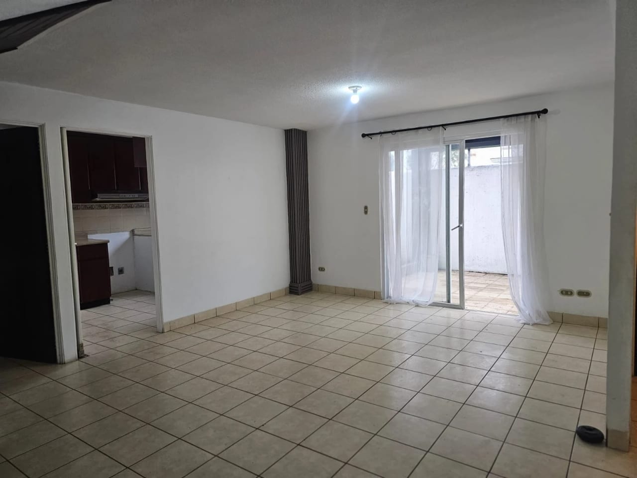 Casa en Renta, Zona 16, Portal de San Isidro II — Casa en Alquiler en Zona 16, Guatemala, Ciudad — foto 3 de 14