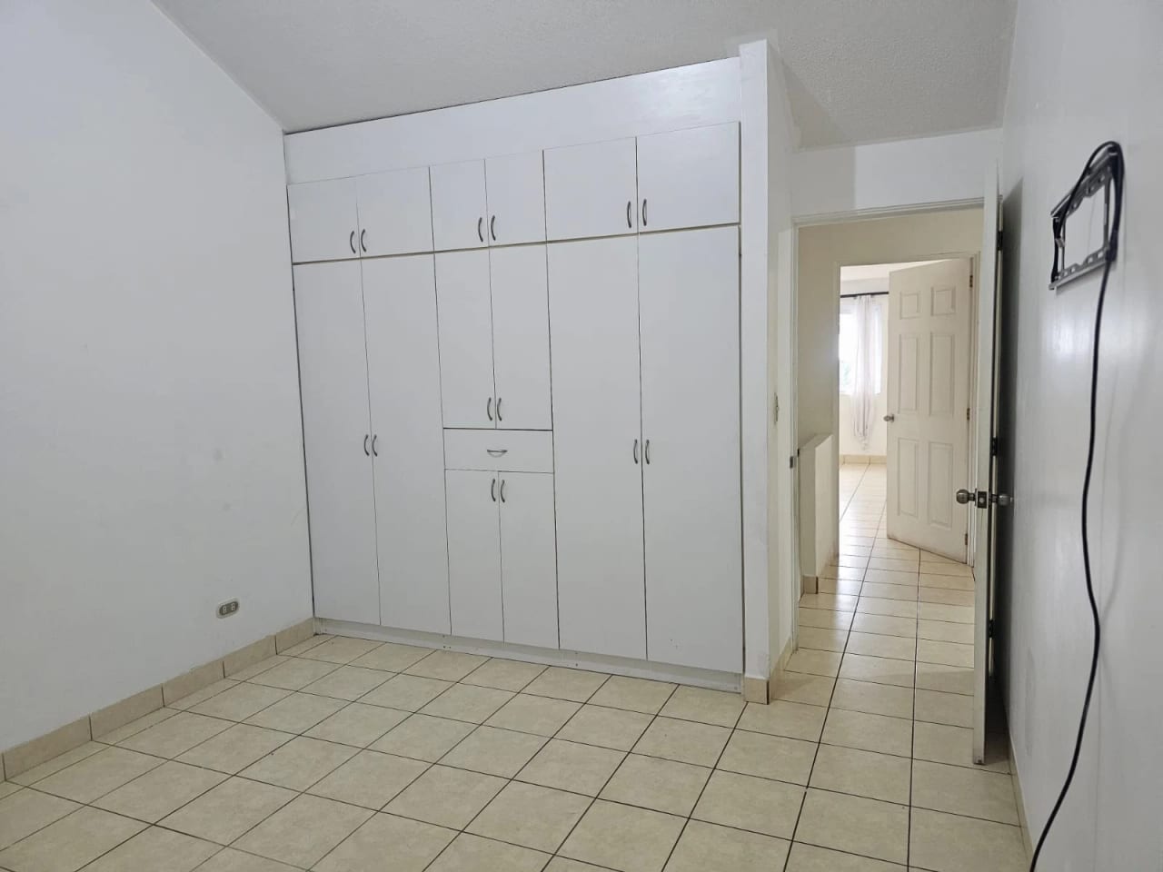 Casa en Renta, Zona 16, Portal de San Isidro II — Casa en Alquiler en Zona 16, Guatemala, Ciudad — foto 13 de 14