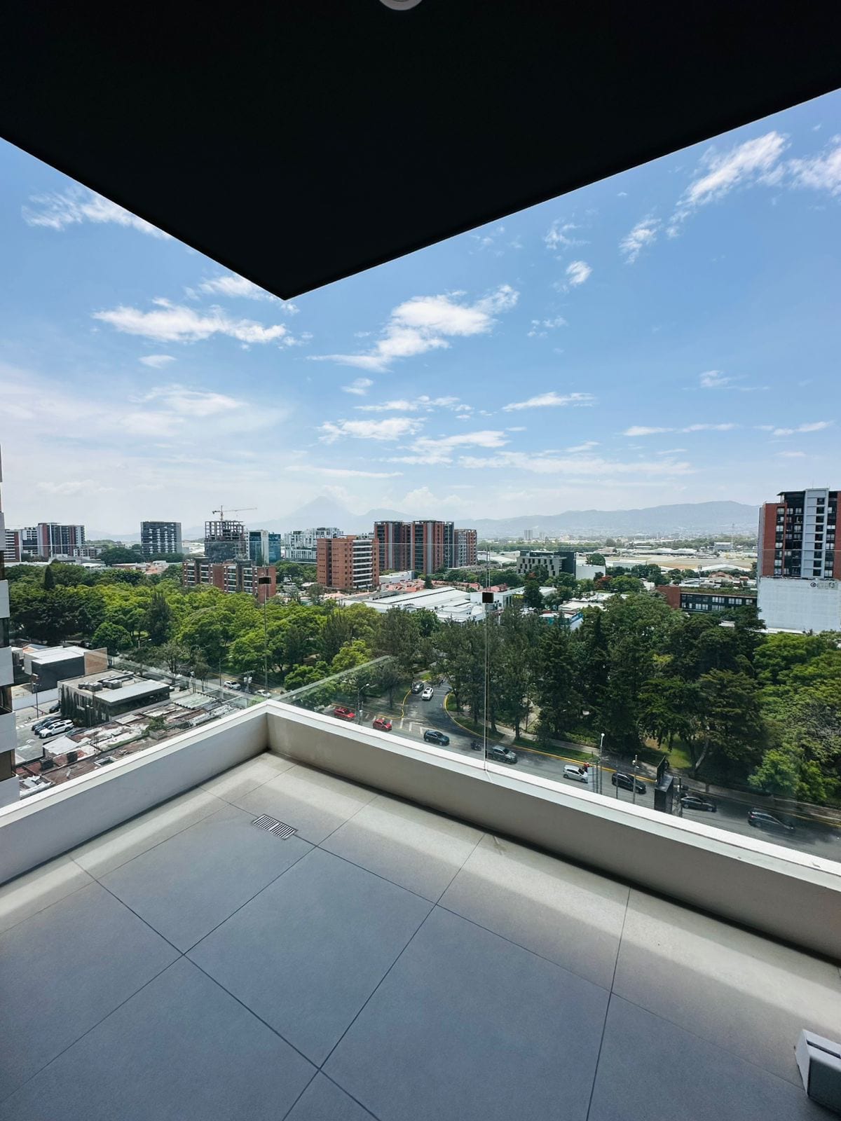 Espectacular apartamento en renta zona 14 — Apartamento en Alquiler en Zona 14, Guatemala, Ciudad — foto 4 de 4