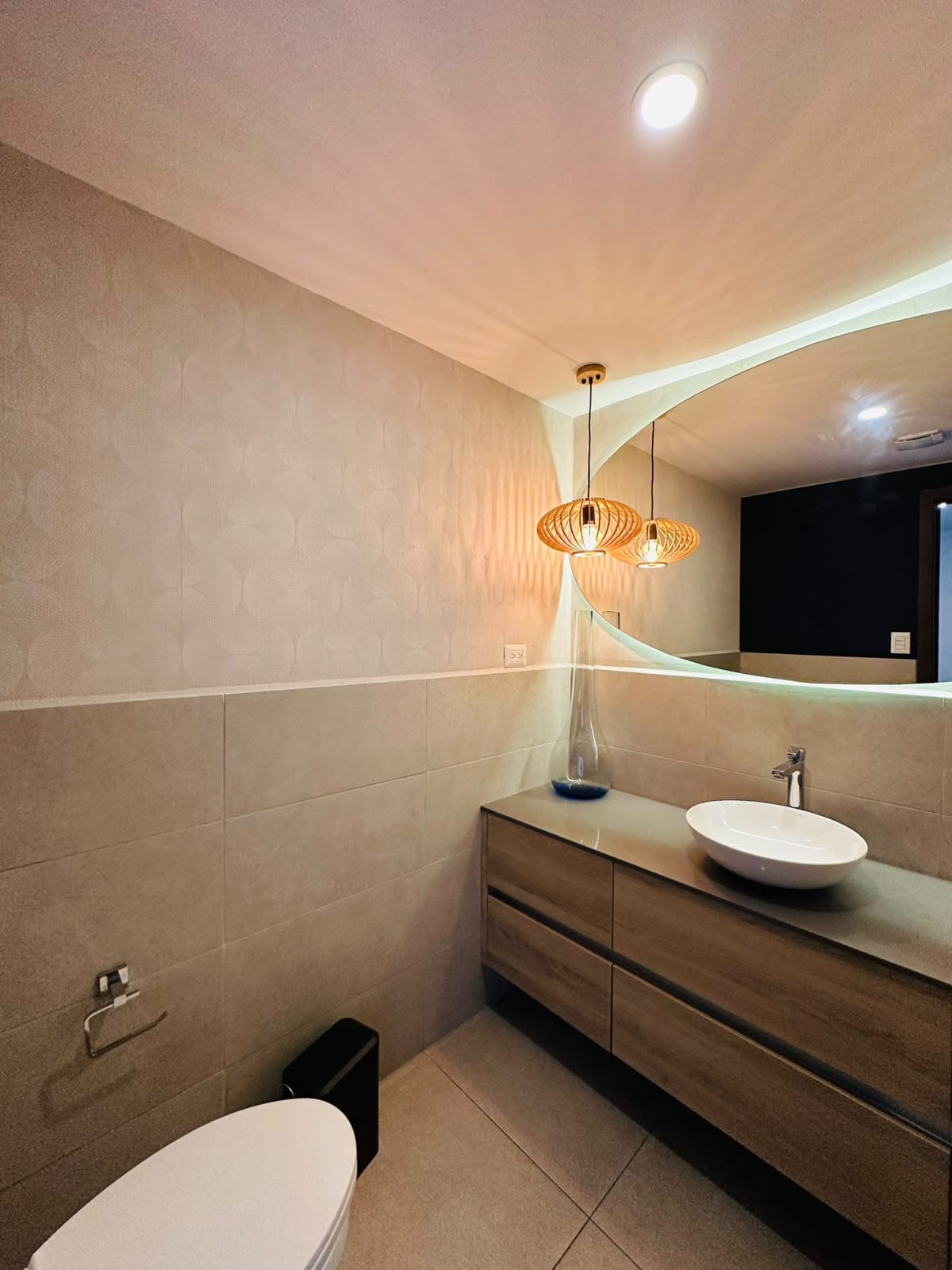 Apartamento en renta zona 10 — Apartamento en Alquiler en Zona 10, Guatemala, Ciudad — foto 4 de 6