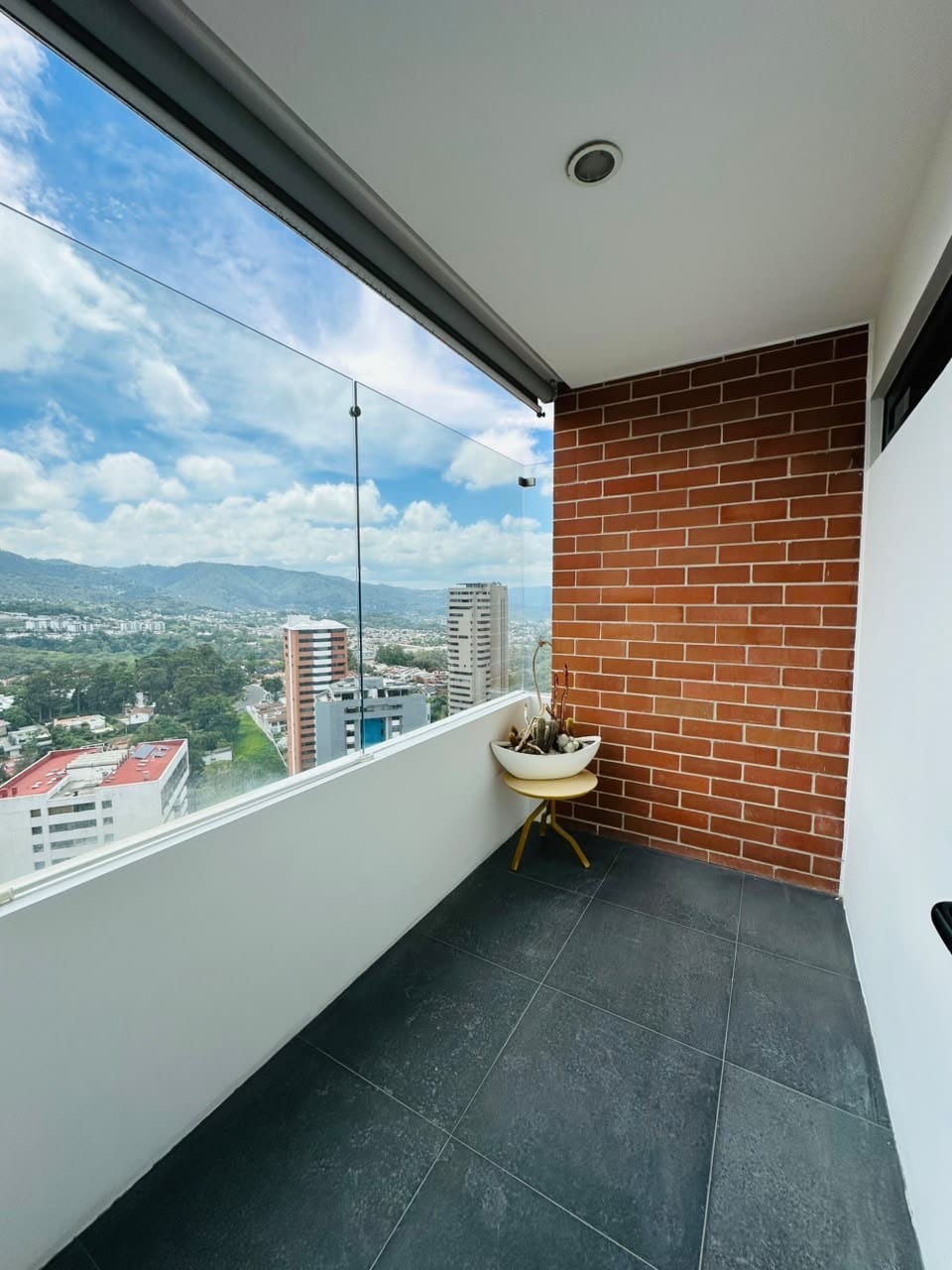 Hermoso apartamento en renta zona 14 — Apartamento en Alquiler en Lantana, Zona 14, Guatemala, Ciudad — foto 7 de 7