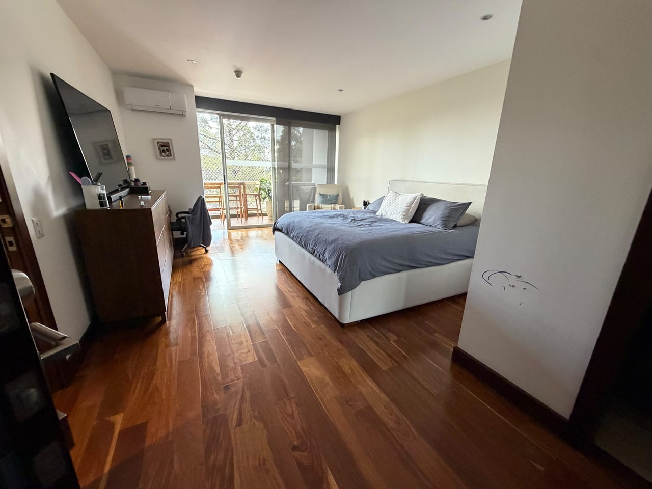 Espectacular apartamento en renta zona 14 — Apartamento en Alquiler en Tiffany Cañada, Zona 14, Guatemala, Ciudad — foto 2 de 7
