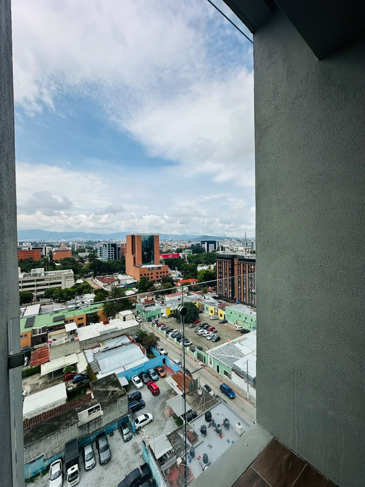 Apartamento en renta zona 10 — Apartamento en Alquiler en Brunelo, Zona 10, Guatemala, Ciudad — foto 2 de 7