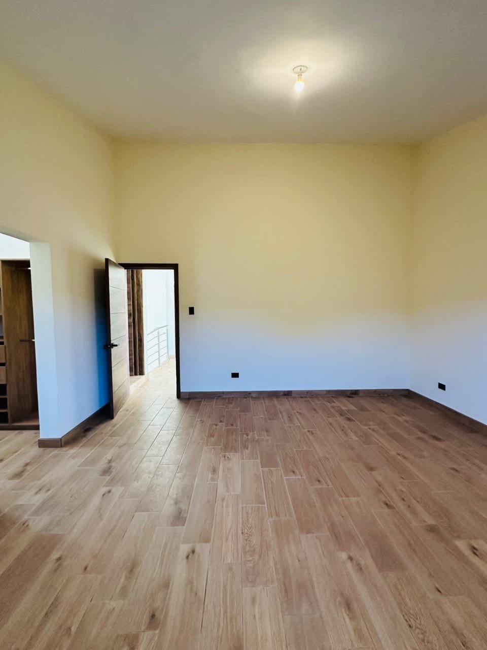 Hermosa Casa en renta San Cristóbal — Casa en Alquiler en Zona 8 Mixco, Guatemala, Ciudad — foto 9 de 10