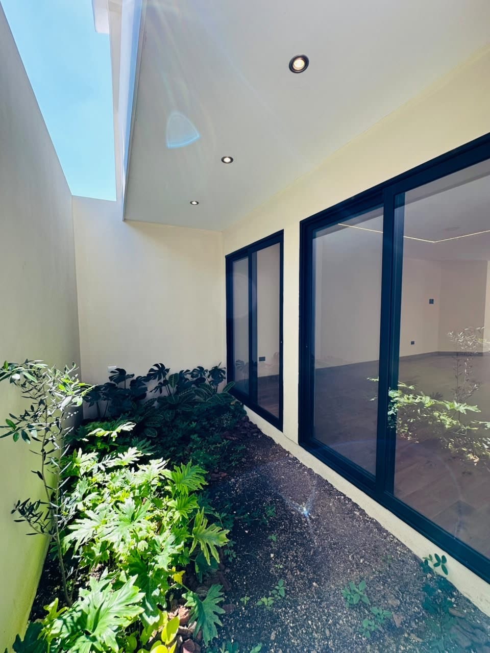 Hermosa Casa en renta San Cristóbal — Casa en Alquiler en Zona 8 Mixco, Guatemala, Ciudad — foto 10 de 10