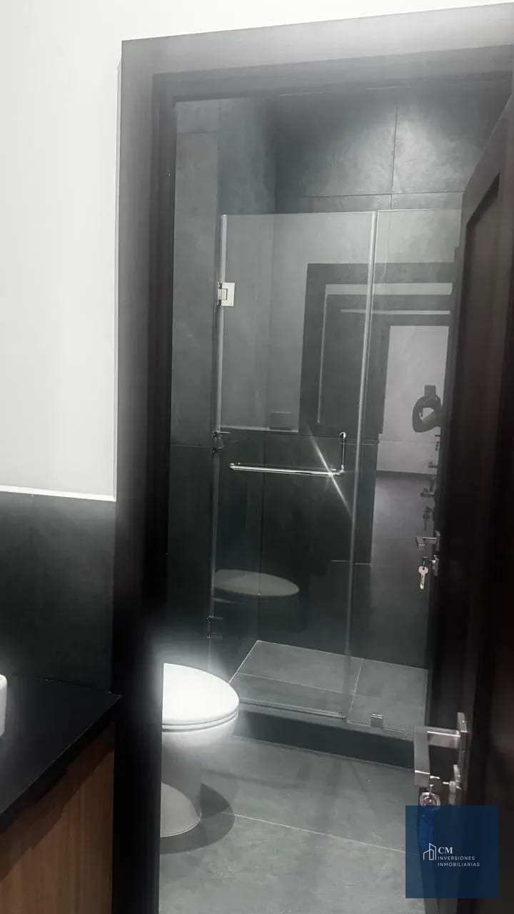 Baño — Apartamento nuevo en renta en Nogales de Cayalá, zona 16 — Apartamento en Alquiler en Nogales de Cayalá, Zona 16, Guatemala, Ciudad — foto 9 de 17