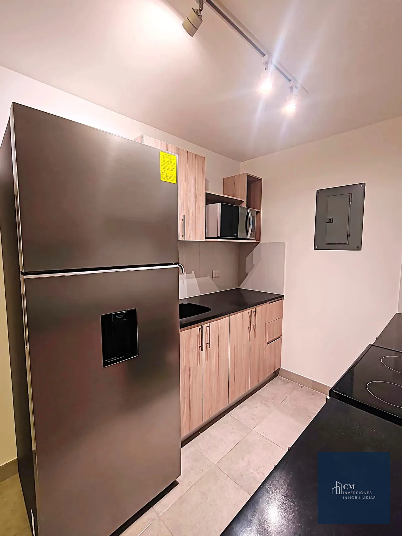 Cocina — Apartamento en Zona 10: ¡Inversión inteligente en Ciudad Vieja! — Apartamento en Venta en Ciudad Vieja, Zona 10, Guatemala, Ciudad — foto 3 de 12