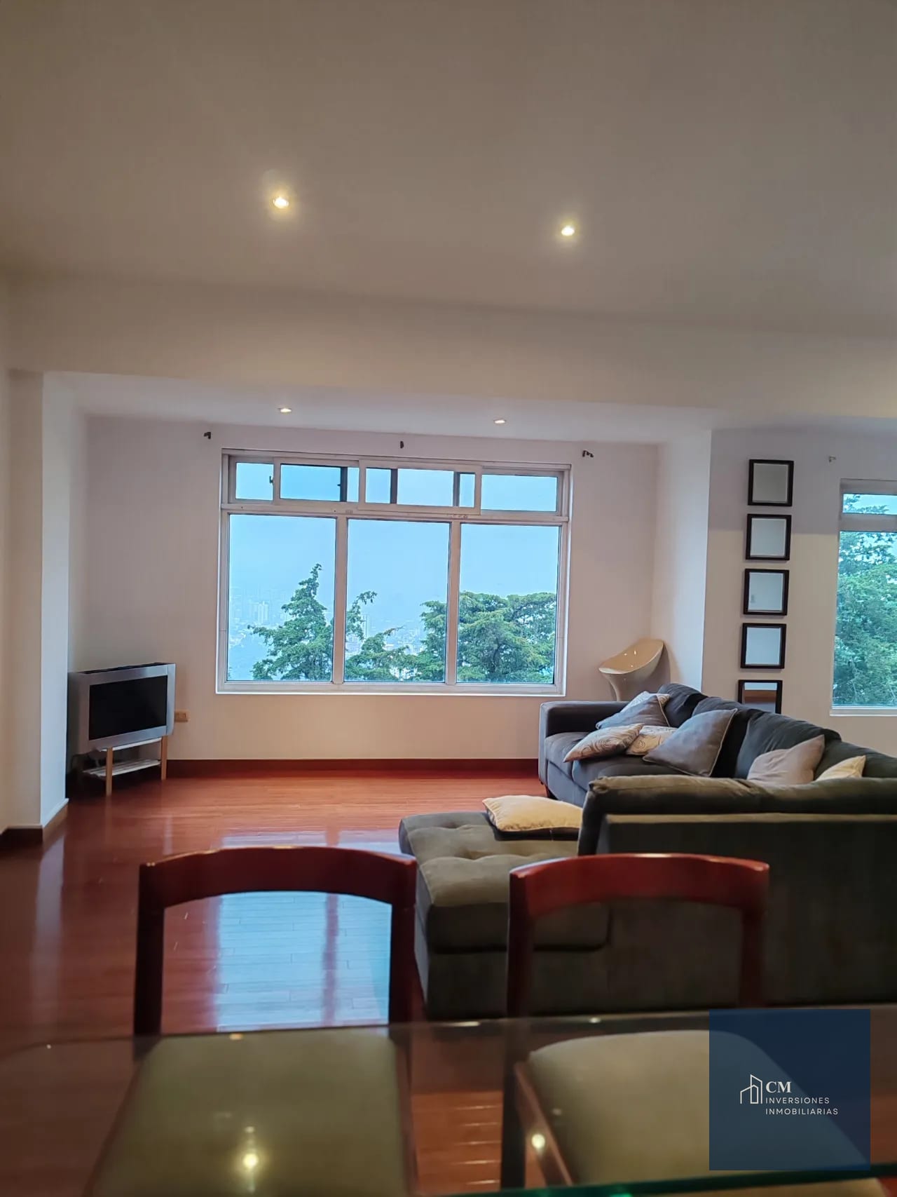 Sala — ¡Apartamento con hermosas vistas en Km 9.5 en Carretera al Salvador! — Apartamento en Venta en Carretera a El Salvador, Guatemala, Ciudad — foto 1 de 17