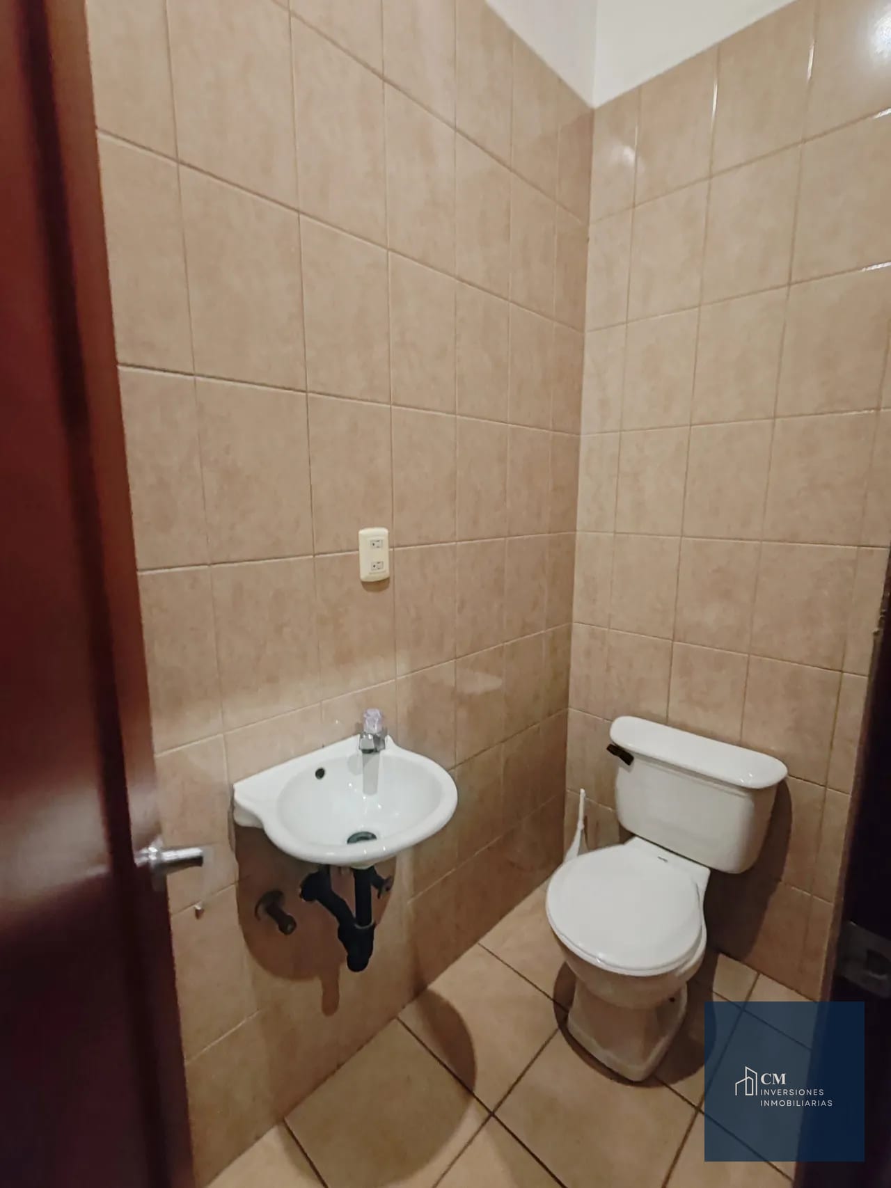 Baño de Servicio — ¡Apartamento con hermosas vistas en Km 9.5 en Carretera al Salvador! — Apartamento en Venta en Carretera a El Salvador, Guatemala, Ciudad — foto 17 de 17