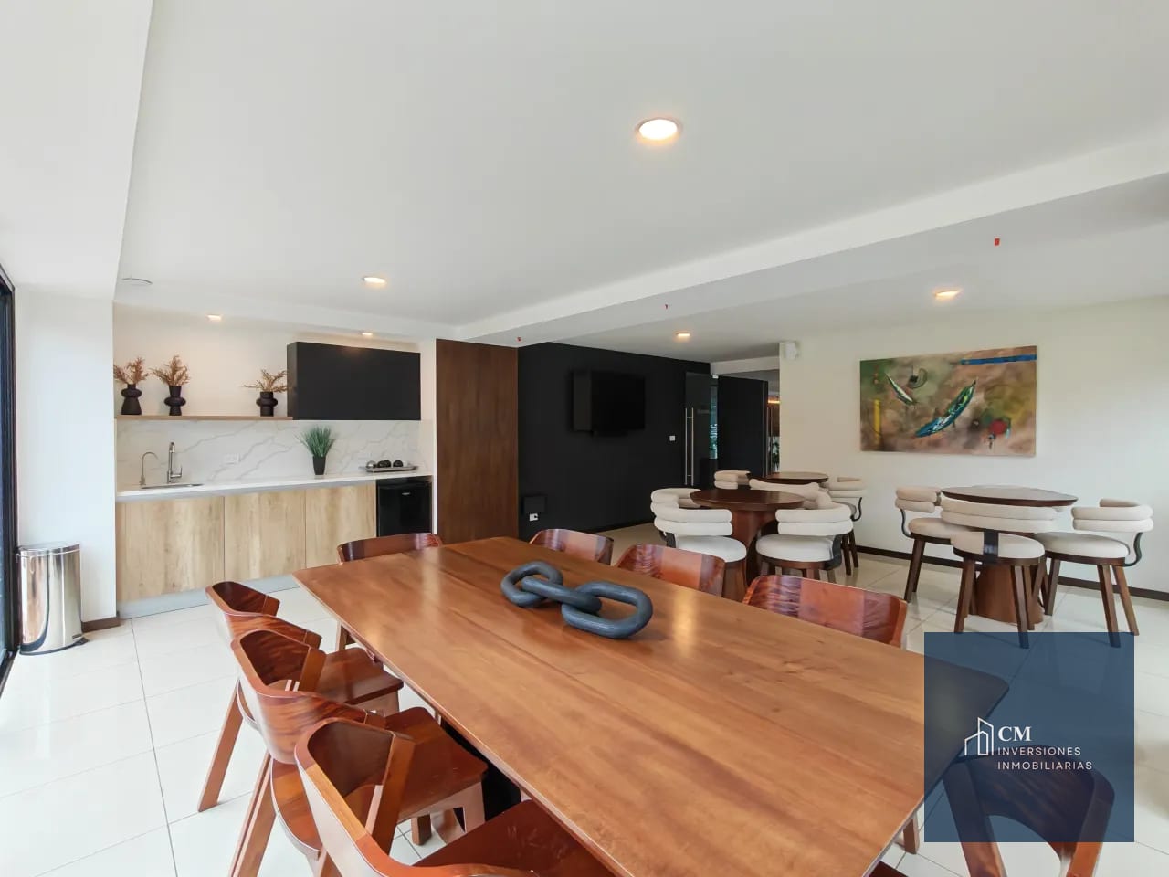 Sala de reuniones — ¡Vive con comodidad y estilo en Zona 15, rodeado de amenidades ! — Apartamento en Alquiler en Vista Hermosa II, Zona 15, Guatemala, Ciudad — foto 16 de 17