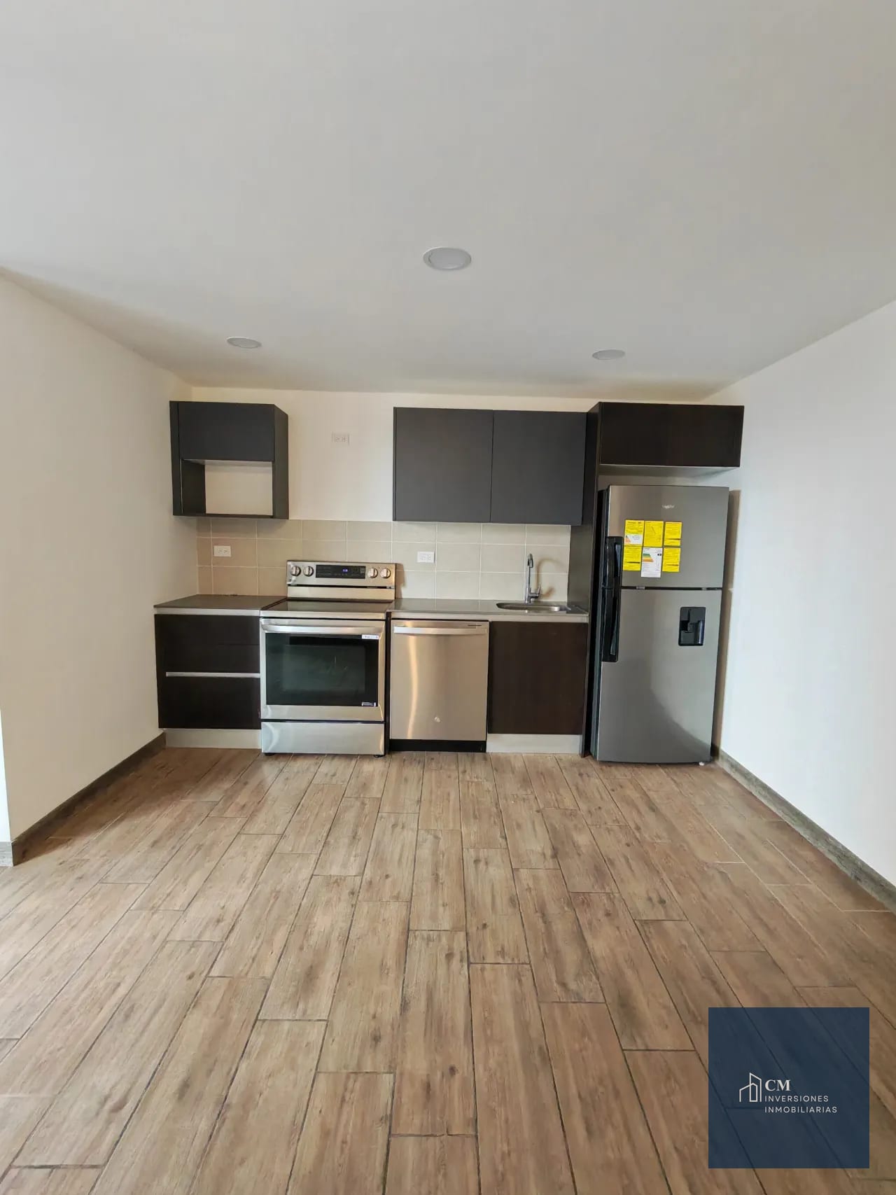 Cocina — ¡Vive con comodidad y estilo en Zona 15, rodeado de amenidades ! — Apartamento en Alquiler en Vista Hermosa II, Zona 15, Guatemala, Ciudad — foto 3 de 17