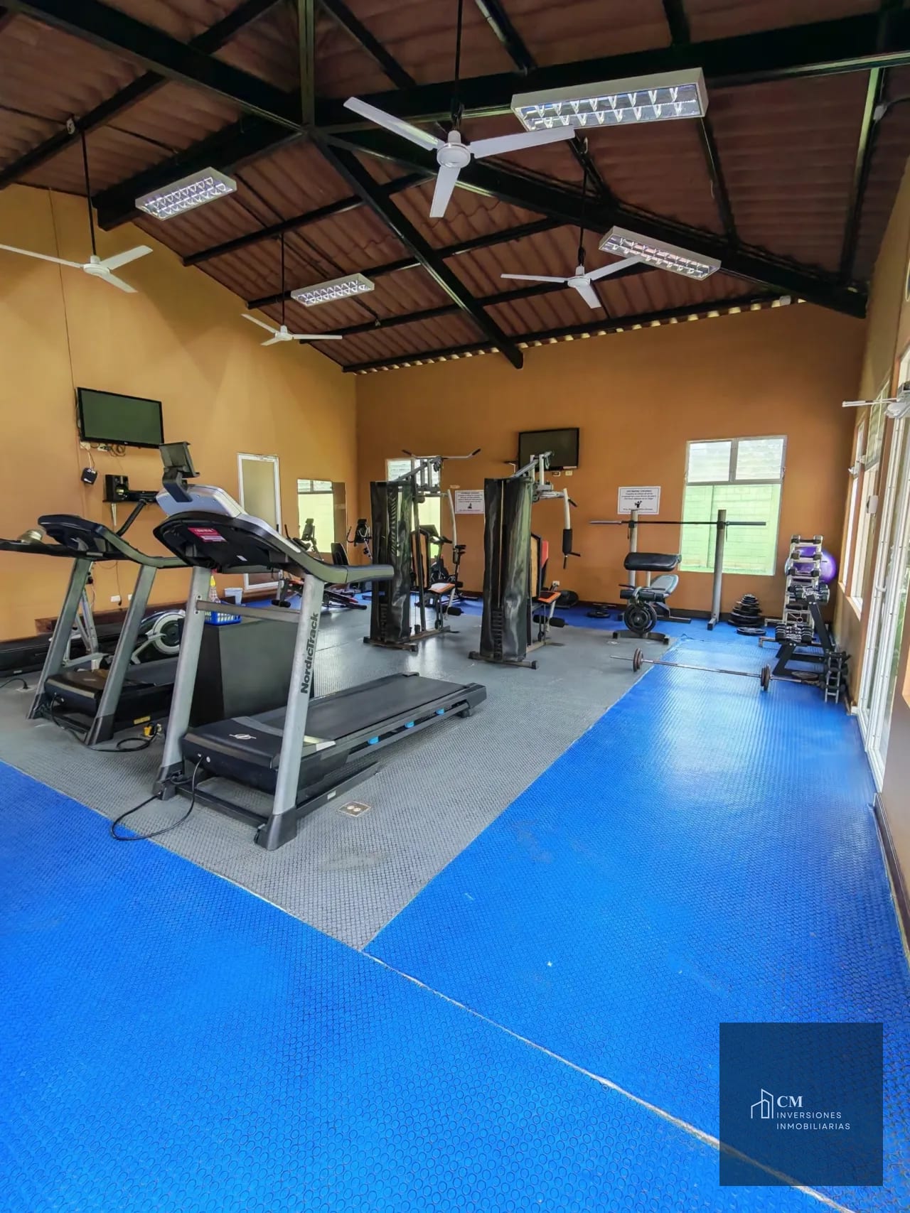 Gimnasio — ¡Tu nuevo hogar en zona 16! Alcázar de Santa Amelia con 4 habitaciones — Casa en Venta en Zona 16, Guatemala, Ciudad — foto 16 de 17