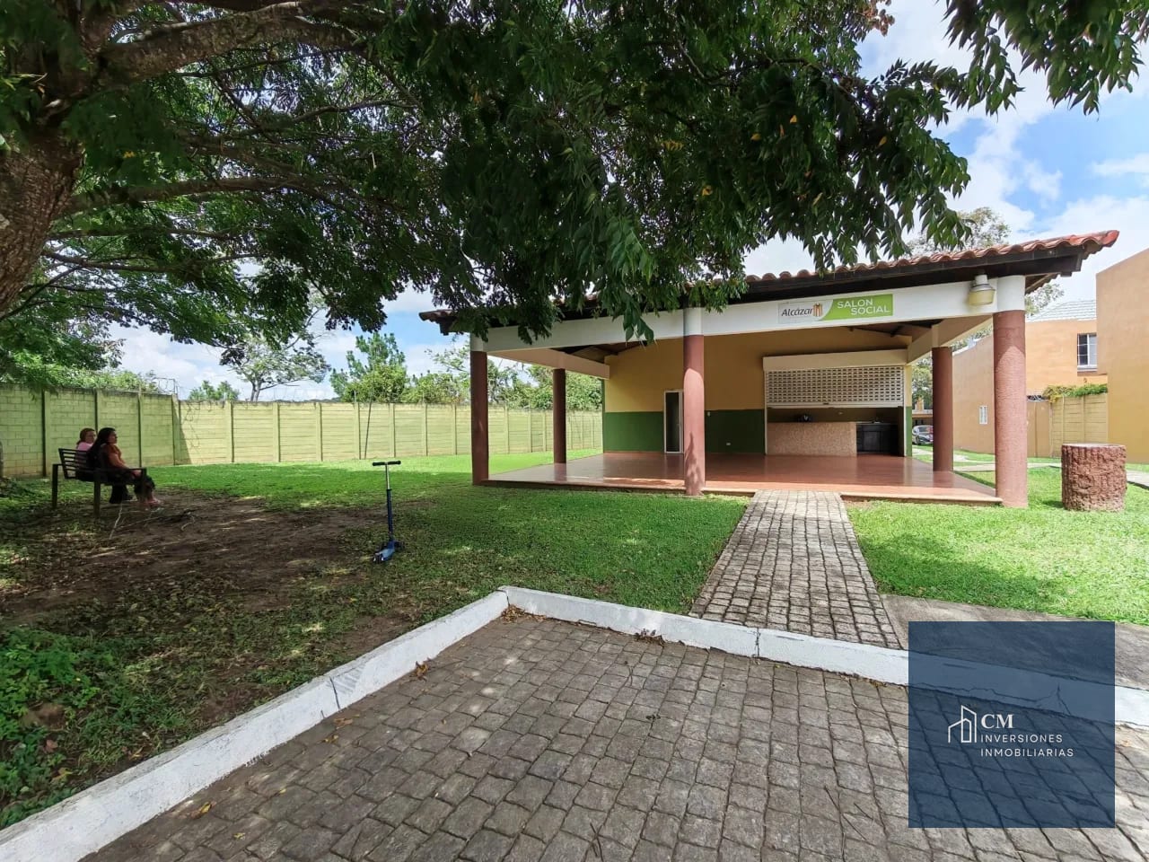 Salón de Eventos — ¡Tu nuevo hogar en zona 16! Alcázar de Santa Amelia con 4 habitaciones — Casa en Venta en Zona 16, Guatemala, Ciudad — foto 17 de 17