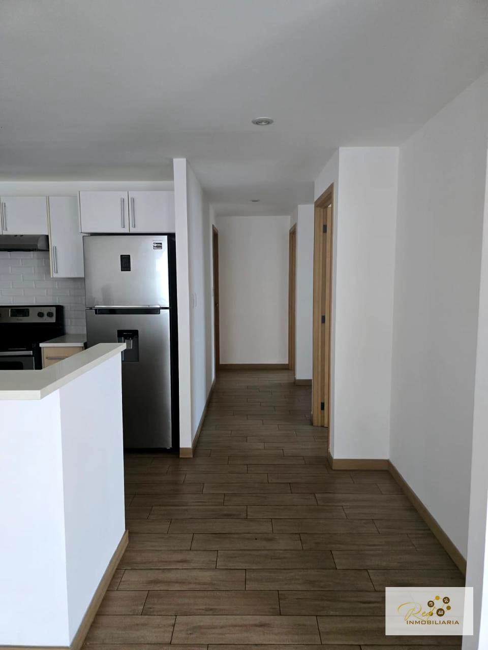🏢 APARTAMENTO EN RENTA | EDIFICIO CITYHAUS — Apartamento en Alquiler en Zona 10, Guatemala, Ciudad — foto 9 de 11