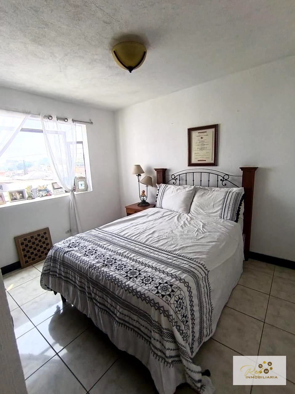 VENTA DE PROPIEDAD EXCLUSIVA EN SAN CRISTOBAL, ZONA 8 DE MIXCO — Casa en Venta en Zona 8 Mixco, Guatemala, Ciudad — foto 3 de 12