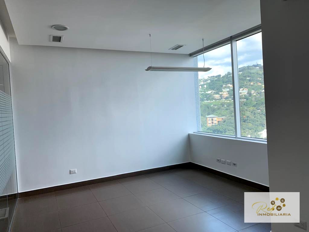 ???? Oficinas en Venta – Torre IV, Zona Pradera - Image 4