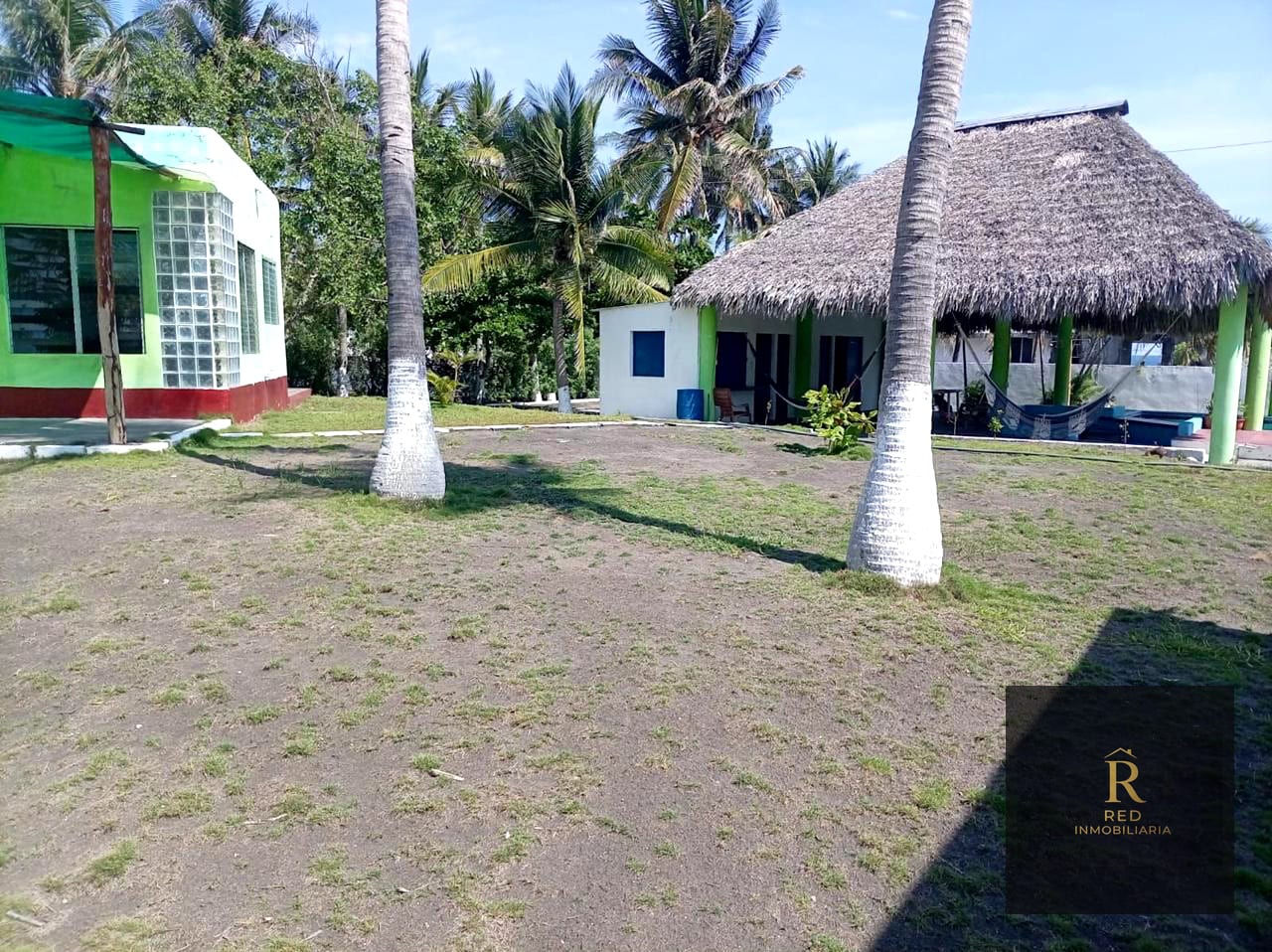 🏖️ Terreno con dos bungalows en venta — Aldea El Pumpo, Km 144 a 3 Km de Monterrico — Terreno en Venta en Monterrico, Santa Rosa — foto 2 de 14