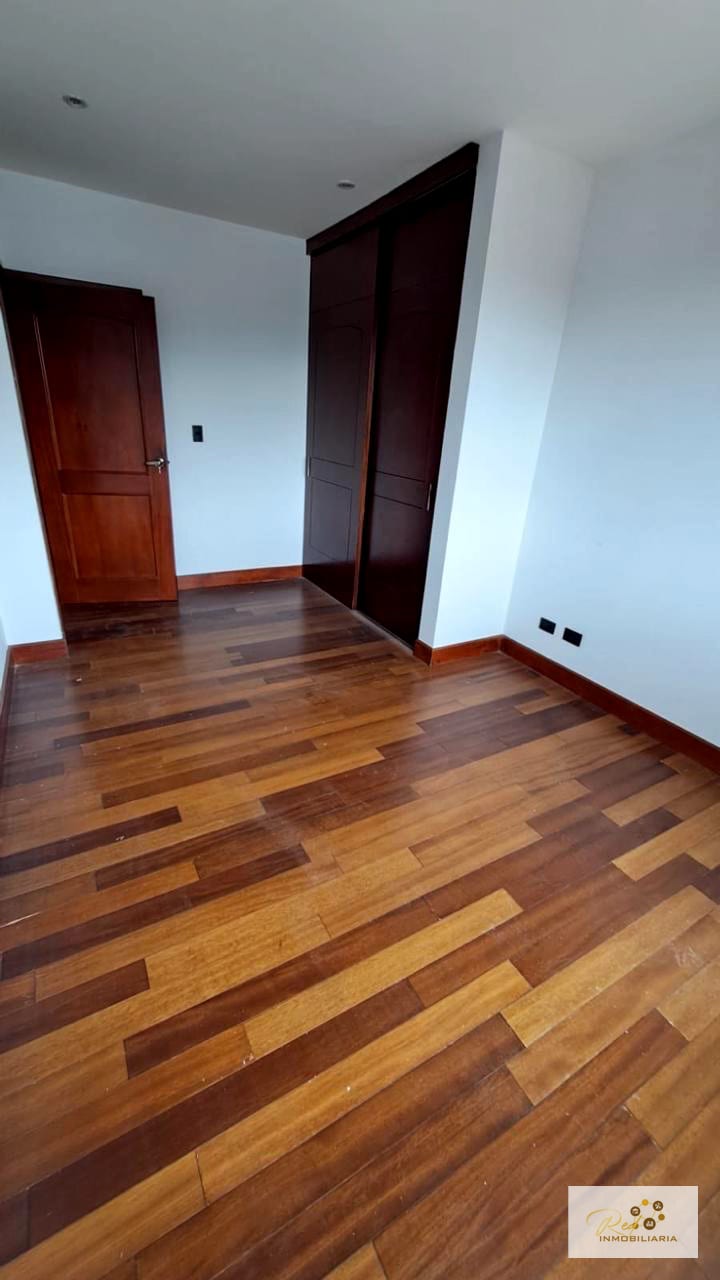 🏢 Renta de amplio apartamento — Edificio Oakland, Zona 10 — Apartamento en Alquiler en Zona 10, Guatemala, Ciudad — foto 5 de 17